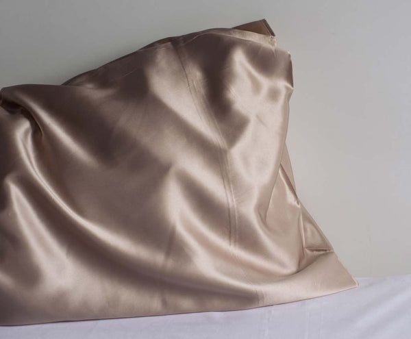 Top 3 Benefits For Using Silk Pillowcases